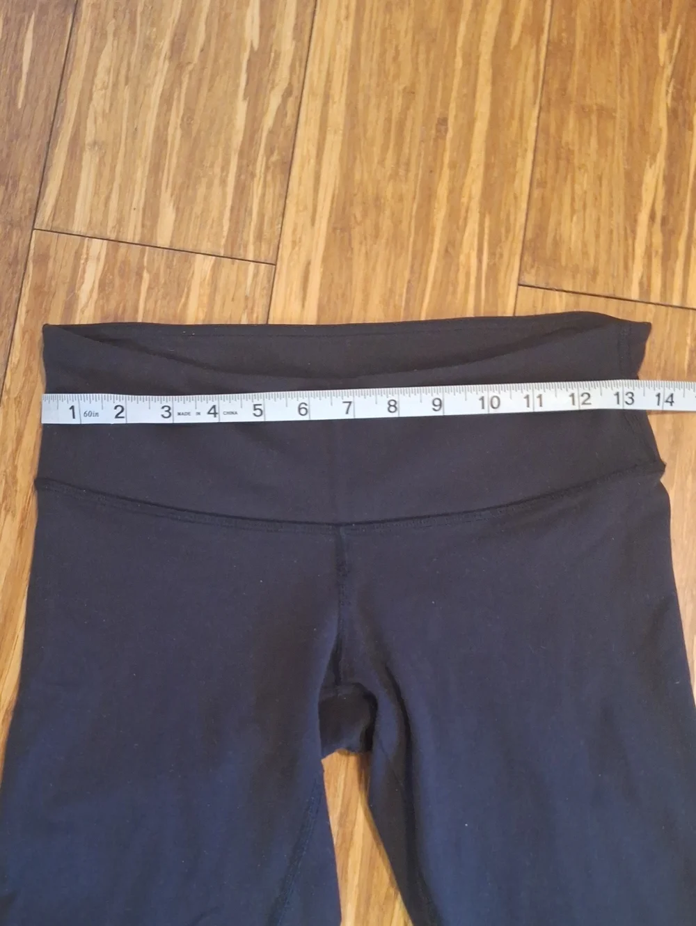 Lululemon Black Capri Leggings Size 6